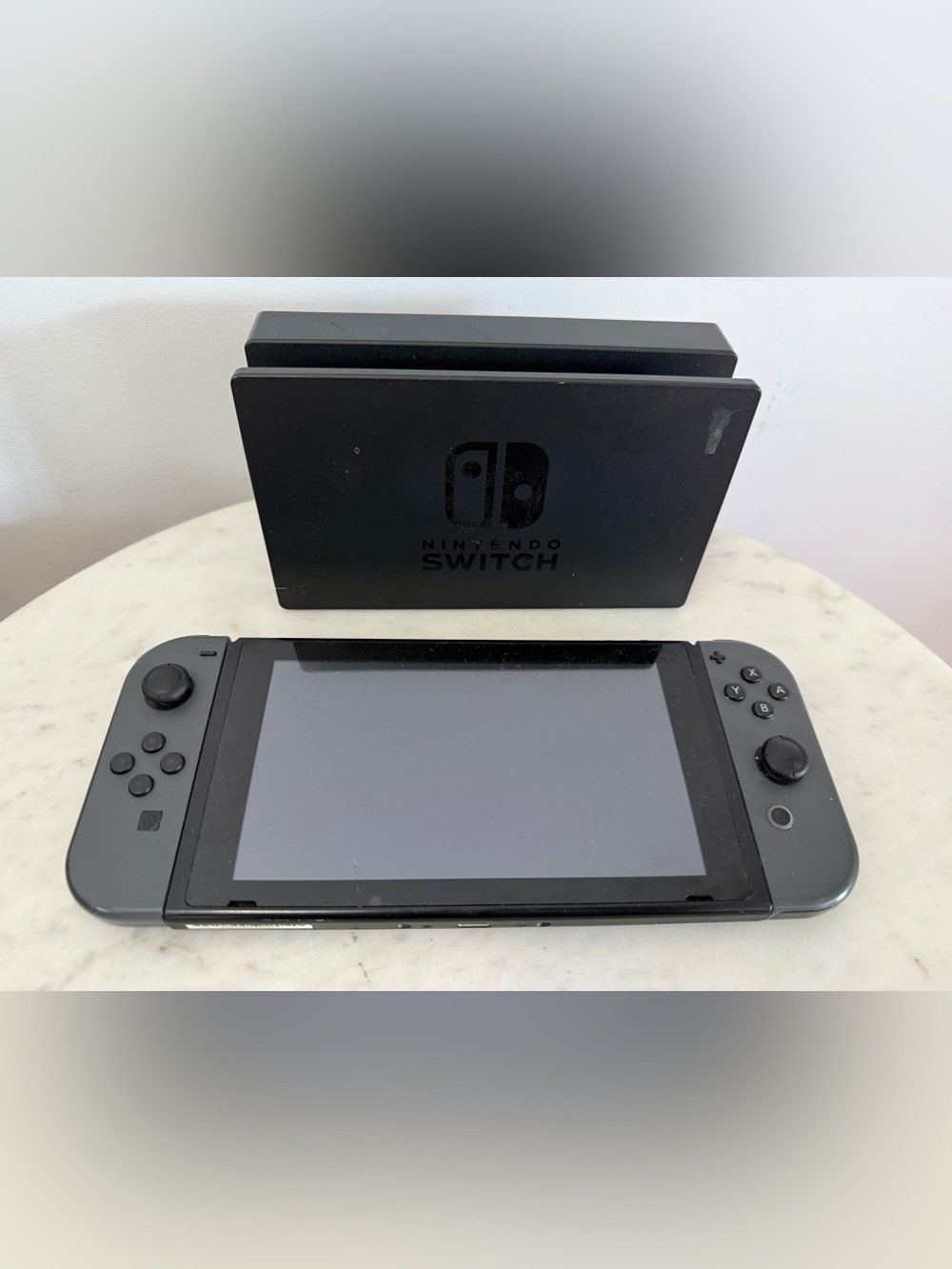 Nintendo Switch Gaming System Console Gray Black Joy-Con Docking station